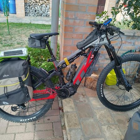 Bike Stop Duna Dunaszentmiklós 外观 照片