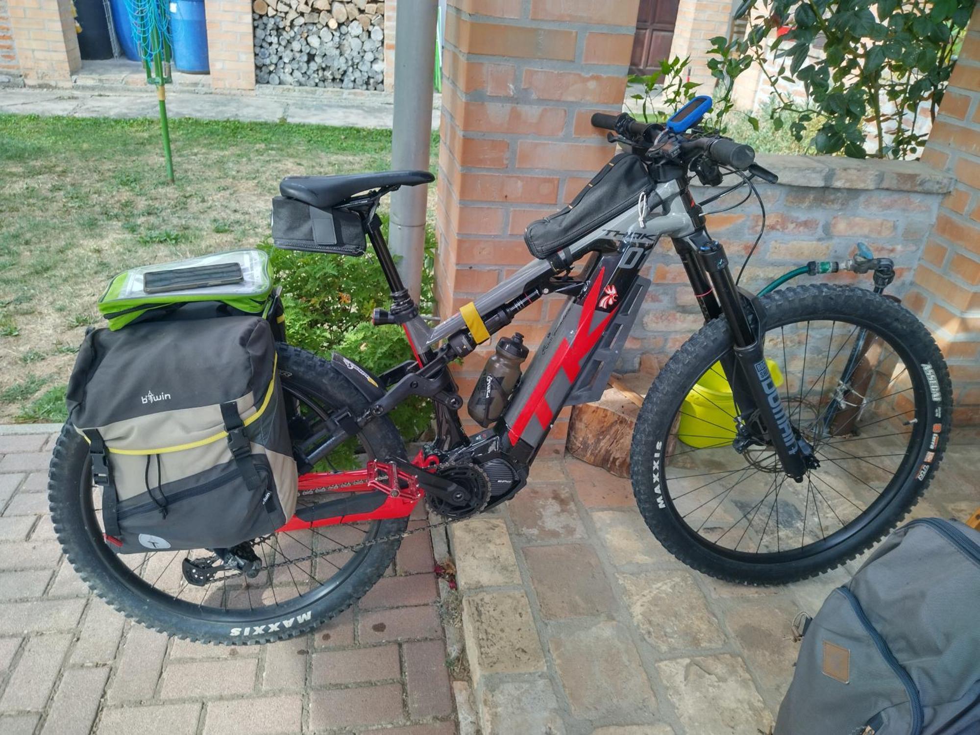 Bike Stop Duna Dunaszentmiklós 外观 照片